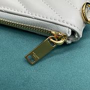 YSL Cassandre Matelassé Tablet Pouch In Quilted Leather Blanc Vintage Size 30x21.5x2 cm - 3