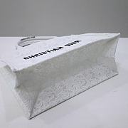 Medium Dior Book Tote White Multicolor D-Lace Embroidery with Macramé Effect Size 36x27.5x16.5 cm - 5