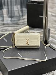 Cassandre Saint Laurent Phone Holder With Strap In Shiny Leather Blanc Vintage  635095 Size 18x11x2,5 cm - 1