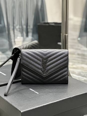 Cassandre Matelassé Flap Pouch In Grain De Poudre Embossed Leather Noir Size 21x16x3 cm