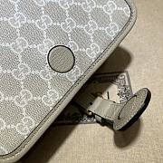 Gucci Mini Shoulder Bag With Interlocking G Beige and white Size 20×17×8cm - 2