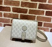 Gucci Mini Shoulder Bag With Interlocking G Beige and white Size 20×17×8cm - 1