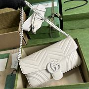 GG Marmont Matelassé Shoulder Bag White Leather Size 26.5x13x 7 - 2