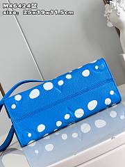 LV x YK OnTheGo PM Blue and White M46424 Size 25x19x11.5 cm - 3