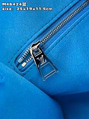 LV x YK OnTheGo PM Blue and White M46424 Size 25x19x11.5 cm - 5