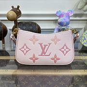 Louis Vuitton Easy Pouch Gradient Pink M82346 Size 19x11.5x3 cm - 4