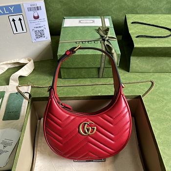 Gucci GG Marmont Matelassé Mini Bag Red Size 21x11x5 cm