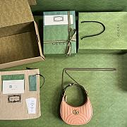 Gucci Marmont Matelassé Mini Bag Peach Leather Size 21x11x5 cm - 2
