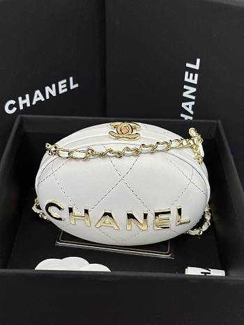 Chanel Clutch With Chain AP3252 White Size 8.5 × 12 × 6 cm