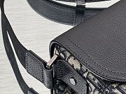 Dior Essentials Mini Saddle Bag With Strap Beige and Black Dior Oblique Size 23 x 18 x 6 cm - 3