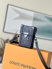 Louis Vuitton Vertical Trunk Wearable Wallet M82077 Size 10.7 x 17.5 x 6.8 cm - 1