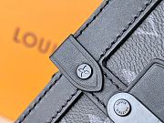 Louis Vuitton Vertical Trunk Wearable Wallet M82077 Size 10.7 x 17.5 x 6.8 cm - 3