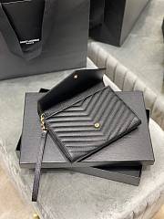 YSL Cassandre Matelassé Flap Pouch In Quilted Grain De Poudre Embossed Leather Black Size 21 X 16 X 3 CM - 4