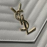 YSL Cassandre Matelassé Flap Pouch In Quilted Grain De Poudre Embossed Leather Blanc Vintage Size 21 X 16 X 3 CM - 4