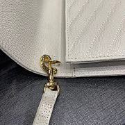 YSL Cassandre Matelassé Flap Pouch In Quilted Grain De Poudre Embossed Leather Blanc Vintage Size 21 X 16 X 3 CM - 2