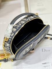 Dior Signature Oval Camera Bag Blue Dior Oblique Jacquard Size 18 x 11 x 6.5 cm - 3