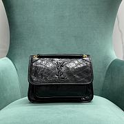 YSL Niki Baby Chain Bag In Crinkled Vintage Leather Noir Size 21 X 16 X 7,5 CM - 1