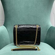 YSL Niki Baby Chain Bag In Crinkled Vintage Leather Noir Size 21 X 16 X 7,5 CM - 4