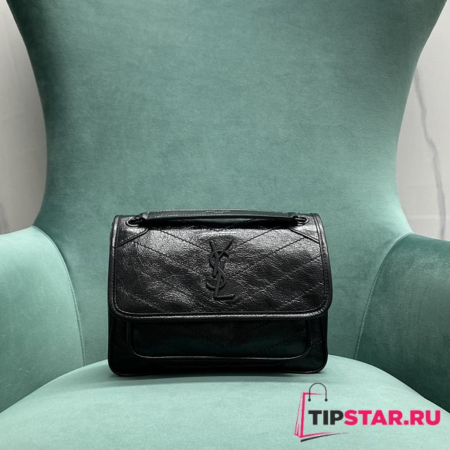 YSL Niki Baby Chain Bag In Crinkled Vintage Leather Black Size 21 X 16 X 7,5 CM - 1