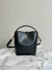 YSL Le 37 In Shiny Leather Black Size 20 X 25 X 16 CM - 1