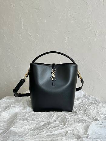 YSL Le 37 In Shiny Leather Black Size 20 X 25 X 16 CM