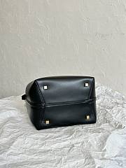YSL Le 37 In Shiny Leather Black Size 20 X 25 X 16 CM - 4