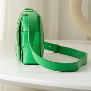 Bottega Veneta Cassette Green Size 15x23x5.5 cm - 4