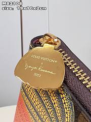 Louis Vuitton LV x YK Zippy Wallet M82106 Size 19.5 x 10.5 x 2.5 cm - 2