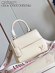 Louis Vuitton Cluny Mini Bag M58928 White Size 20 x 16 x 7.5 cm - 5