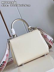 Louis Vuitton Cluny Mini Bag M58928 White Size 20 x 16 x 7.5 cm - 3