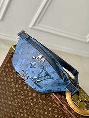 Louis Vuitton Discovery Bumbag M22576 Size 44 x 15 x 9 cm - 1