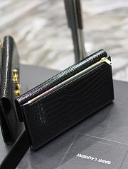 YSL Uptown Large Wallet In Crocodile Embossed Shiny Leather Noir Size 21,5 X 12 X 2,5 CM - 2