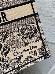 Dior Large Book Tote Beige and Black Plan de Paris Embroidery Size 42 x 35 x 18 cm - 4