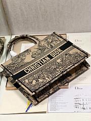 Dior Medium Book Tote Beige Multicolor Toile de Jouy Voyage Embroidery Size 36 x 27.5 x 16.5 cm - 3