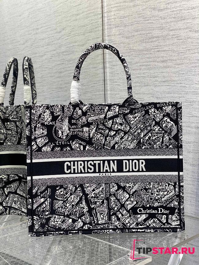 Dior Large Book Tote Black and White Plan de Paris Embroidery Size 42 x 35 x 18.5 cm - 1