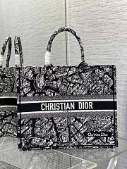 Dior Large Book Tote Black and White Plan de Paris Embroidery Size 42 x 35 x 18.5 cm - 1