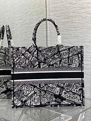 Dior Large Book Tote Black and White Plan de Paris Embroidery Size 42 x 35 x 18.5 cm - 3