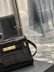 YSL Manhattan Small Shoulder Bag In Patent Leather Black Size 24 X 17.5 X 6 CM - 3