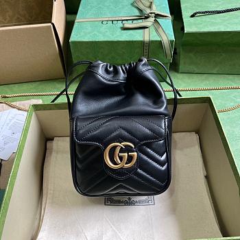 Gucci GG Marmont Mini Bucket Bag Black Size 14.5x20.0x7.5cm