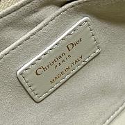Dior CD Lounge Bag Latte Supple Macrocannage Lambskin Size 26 x 15 x 5.5 cm - 2
