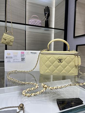 Chanel Small Vanity With Chain Yellow AP2199 Size 17*9.5*8cm