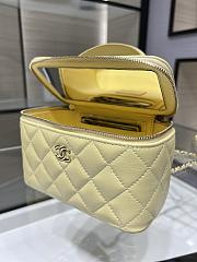 Chanel Small Vanity With Chain Yellow AP2199 Size 17*9.5*8cm - 4