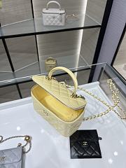 Chanel Small Vanity With Chain Yellow AP2199 Size 17*9.5*8cm - 2