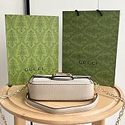 Gucci Horsebit 1955 Shoulder Bag Beige And White GG Size 24*13*5cm - 3