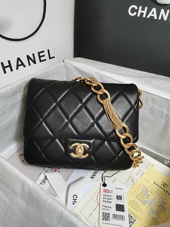 Chanel Small Flap Bag Black Lambskin AS4231 Size 17 × 21 × 6 cm