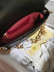 Chanel Small Flap Bag Black Lambskin AS4231 Size 17 × 21 × 6 cm - 4