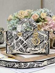 Dior Medium Lady D-Joy Bag White and Black Plan de Paris Printed Calfskin Size 26 x 13.5 x 5 cm - 1