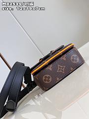Louis Vuitton M82535 S-Lock Vertical Wearable Wallet Size 12 x 19 x 7 cm - 4