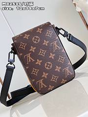 Louis Vuitton M82535 S-Lock Vertical Wearable Wallet Size 12 x 19 x 7 cm - 2