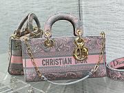Dior Medium Lady D-Joy Bag Gray and Pink Toile de Jouy Reverse Embroidery Size 26 x 13.5 x 5 cm - 3